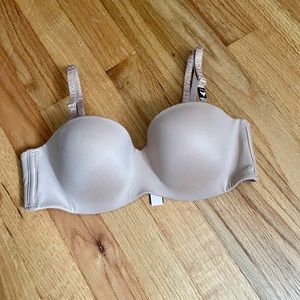 Body by Victoria lightly lined strapless bra